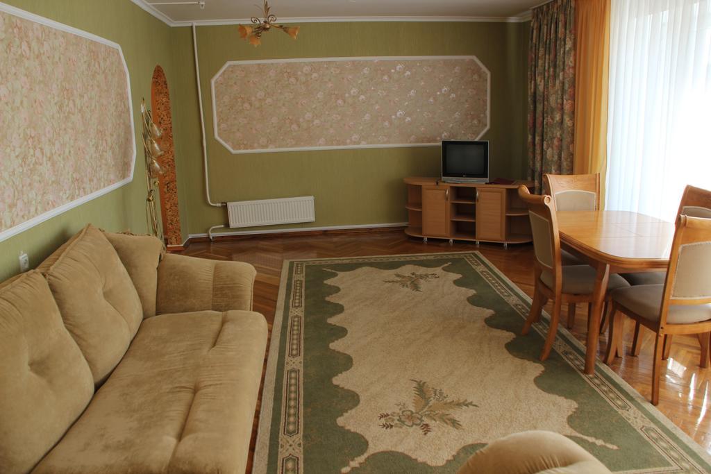 Hotel Ukraine Jîtomîr Exterior foto